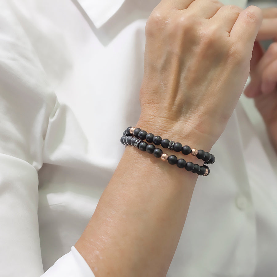 Double elastic bracelet with onyx and zircons