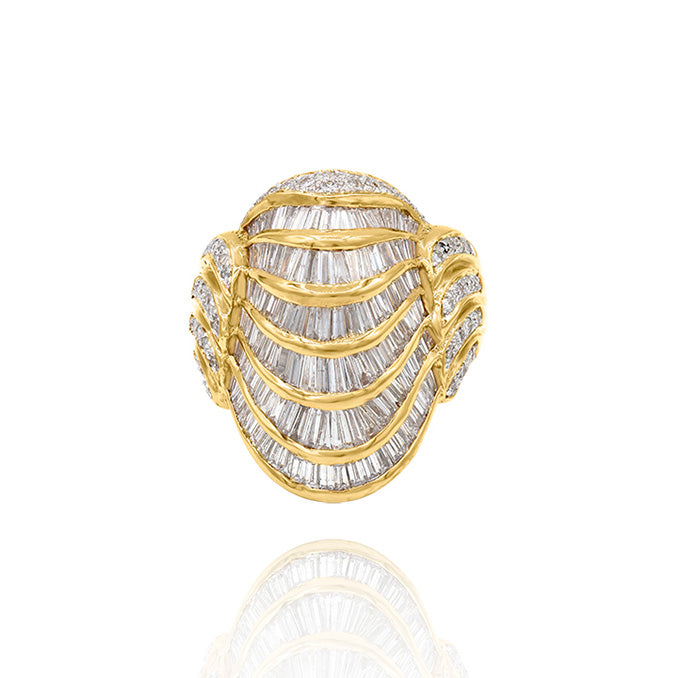 18K Yellow Gold Ring with Diamonds