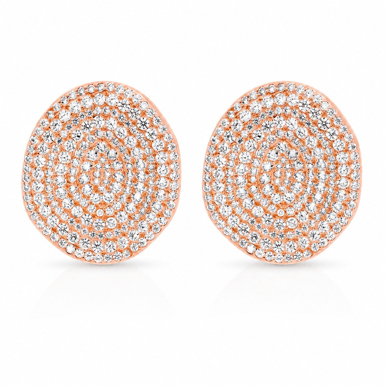 Pendientes de plata de primera ley (925) chapada en oro rosa de 18kt con circonita blanca. (tamaño: