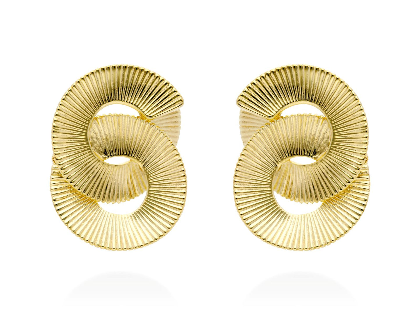 Pendientes de plata de primera ley (925) chapada en oro amarillo de 18kt. (tamaño: 3 x 2 cm.)