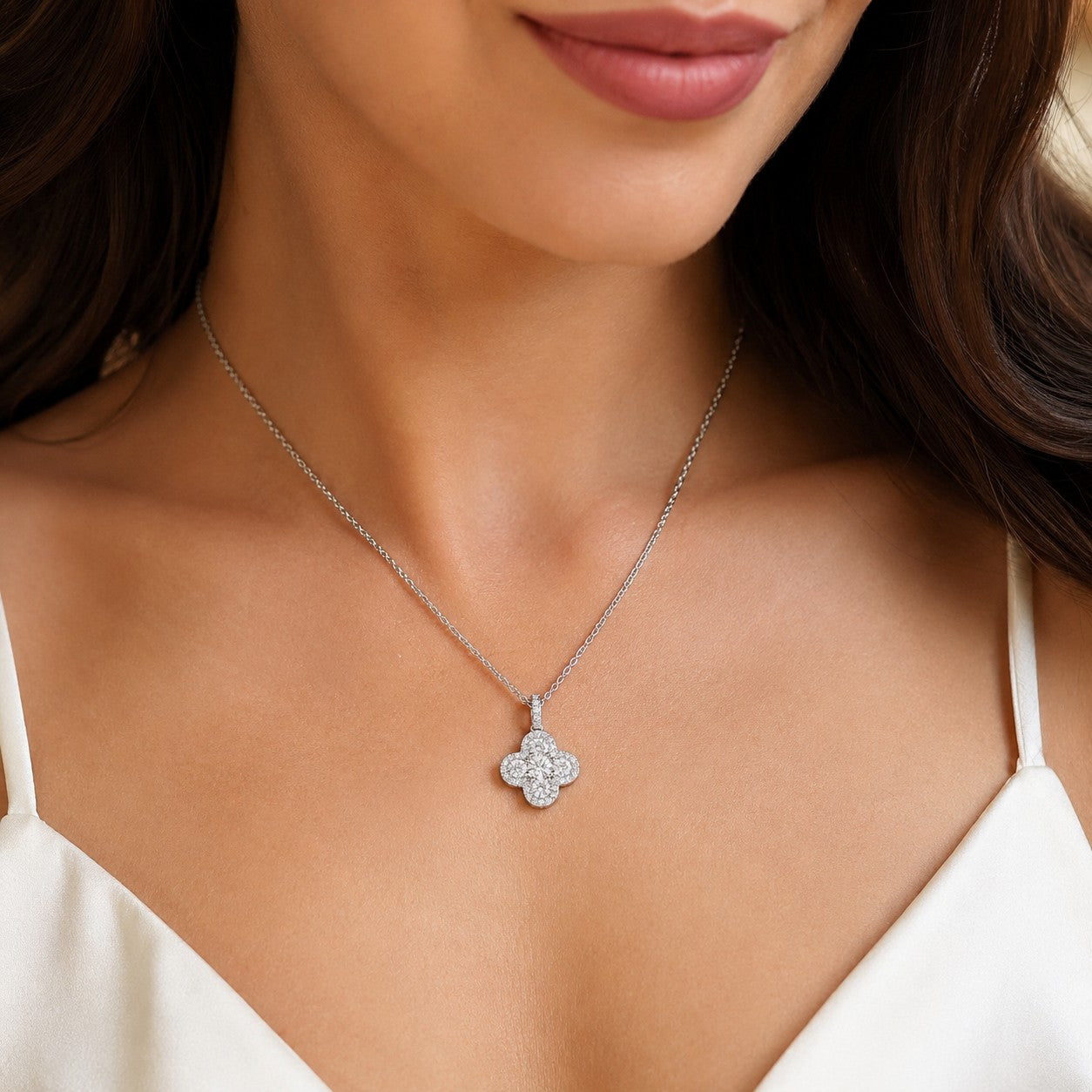 COLGANTE ORO BLANCO 18 KT CON DIAMANTES