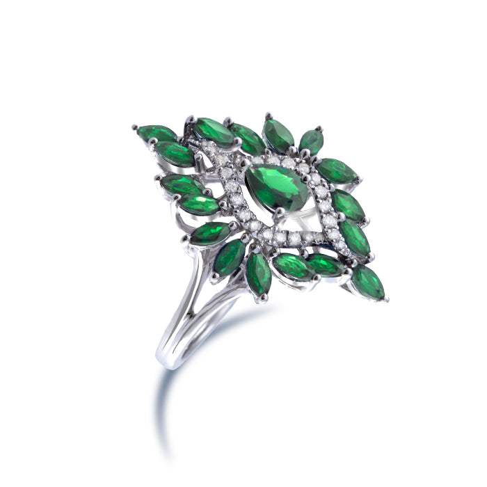Sortija esmeralada y diamantes oro 18k